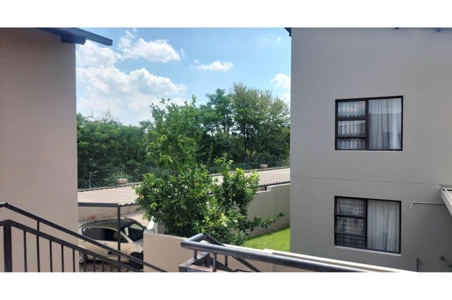 1 Bedroom Property for Sale in Gateway Manor North West